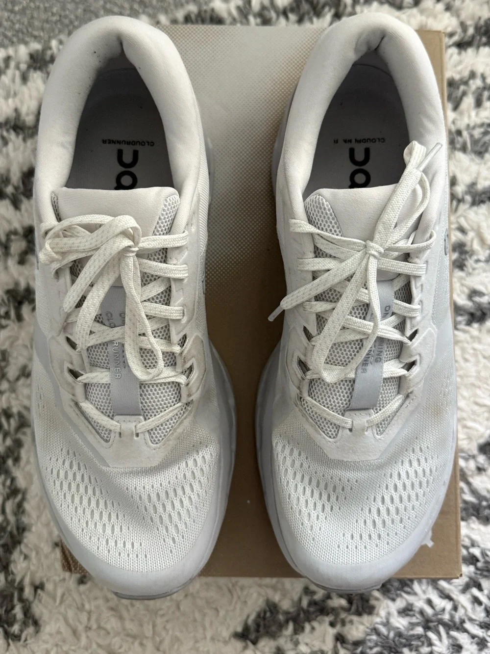 On Running Cloudsurfer 3 Frost/Glacier color Women’s Running Shoes - Size 11